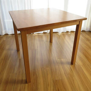 無印良品・無垢材テーブル・オーク材・幅80cmｘ奥行80cmｘ高さ72cm・中古品・ダイニングテーブル