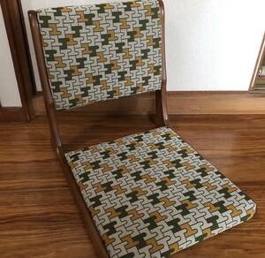コイズミ　小泉　昭和レトロ　折り畳み座椅子　幾何学模様　民泊　来客　古物