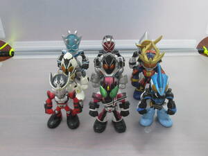 食玩　ＴＨＥ仮面ライダーズ　フィギュア　９体セット　龍騎　ディケイド　オーズ　フォーゼ　ウィザード　鎧武　仮面ライダー