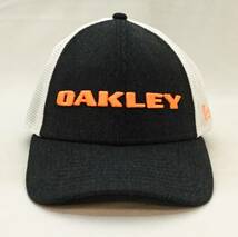 新品未使用 オークリー OAKLEY 911523-71g Heather New Era Hat ニューエラ NEW ERA キャップ メッシュ スナップバック 帽子_画像2