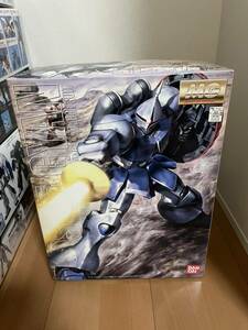 バンダイ　機動戦士ガンダム　プラモデル　MG 1/100 ギャン　ガンプラ　未開封未組立品