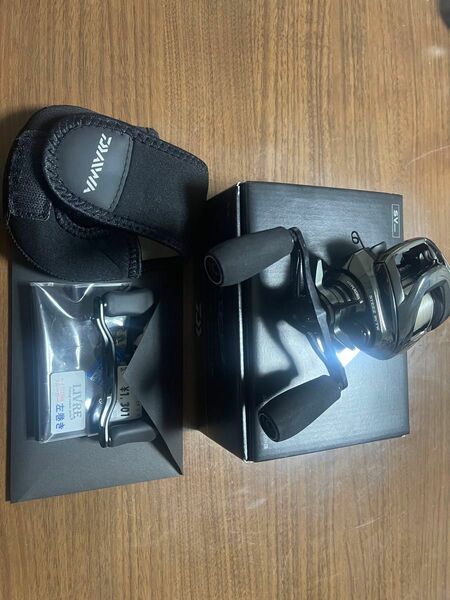 DAIWA 24 STEEZ SV TW 100HL drtバリアルハンドル付き。