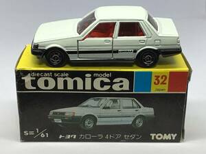 トミカ 32 黒箱 箱付 トヨタ カローラ 4ドア セダン 日本製