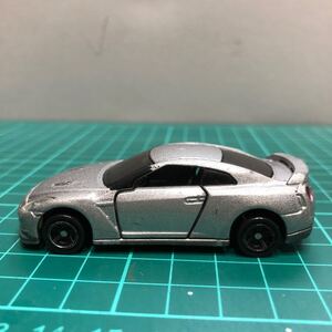 A-19 1/61 トミカ ニッサン スカイライン GT-R R35 ダイギャストミニカー ミニカー 中古品 売切り