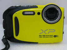 FUJIFILM FinePix XP70 デジタルカメラ　FUJIFILM LENS 5x WIDE OPTICAL ZOOM 【ANO053】_画像1