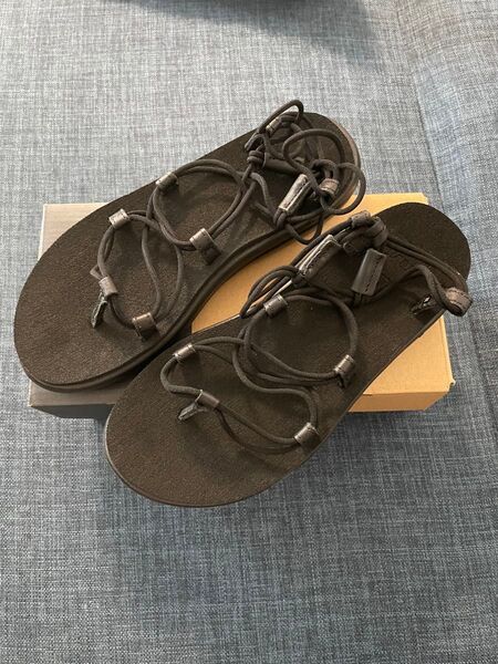 teva サンダル