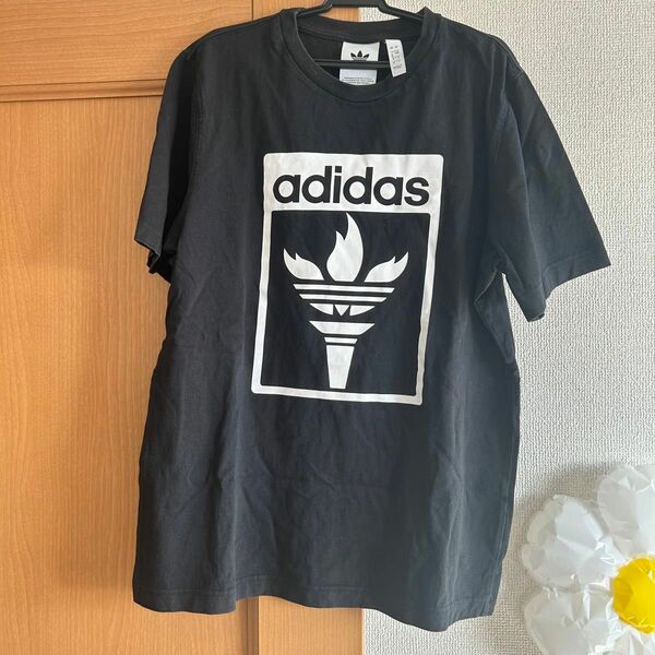 adidas 半袖Tシャツ 黒　メンズMサイズ