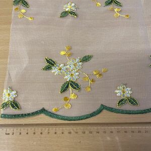 花刺繍チュールレース生地　60cm×120cm カフェカーテンに