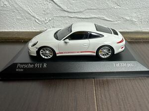 1/43 Porsche = 911 (991) R/ белый / красный полоса = Porsche Minichamps 