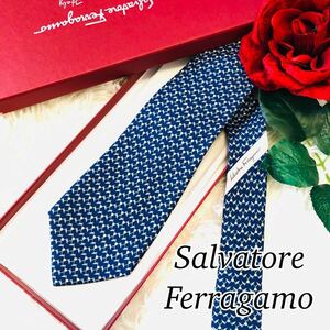 Salvatore Ferragamo サルヴァトーレフェラガモ メンズ 男性 紳士 ネクタイ 総柄 ゴルフ ネイビー 紺 結婚式 ビジネス 新品未使用 剣先 9cm