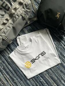  beautiful goods regular price 5,170 jpy Skins skins UV cut cooling specification DRY mesh stretch material short sleeves T-shirt sizeL white group Descente made 