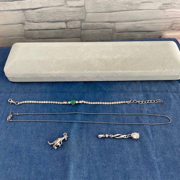 最終値下げ シルバー系アクセサリー4点セット ブレスレット ネックレス ペンダント