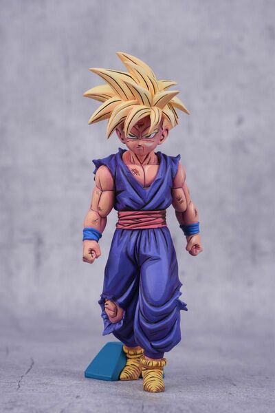 ドラゴンボール　孫悟飯　リペイント　フィギュア