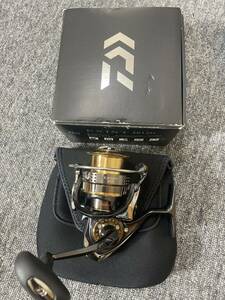 美品　DAIWA 　ダイワ　15　イグジスト　3012H　exist 日本製 