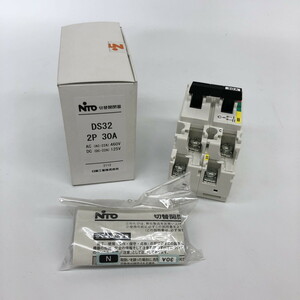 【未使用】　NITO 日東工業　DS32 2P 30A 切替開閉器　(N60520_2_13e)