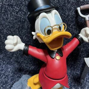 当時物 ディズニーストア限定品 ディズニー スクルージ  マクダッグ ビッグフィギュア スタチュー ドナルドダックのおじ 宝箱 の画像2