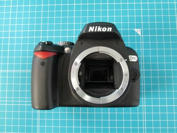 CCD一眼レフカメラNikon D60【本体のみ】