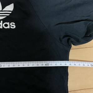 アディダス 半袖Tシャツ 黒 身幅約44.5㎝の画像2