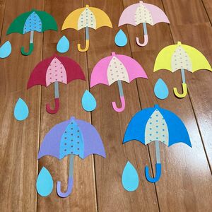 壁面飾り 傘 カラフル 梅雨