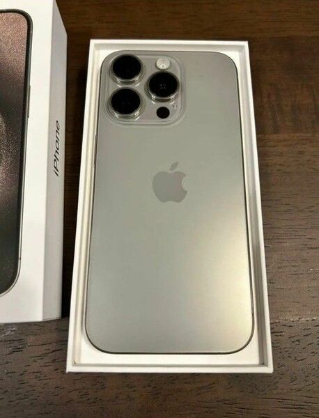 iPhone 15 Pro 128GB ナチュラルチタニウム SIMフリー