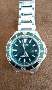 清潔/美品/稼働中/人気の緑グリーン CITIZEN PROMASTER E168-003FR07 BNO199-53X MARINE Eco-Driveソーラーダイバーズウォッチメンズ腕時計