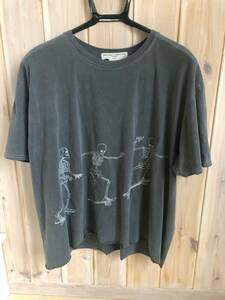 PROJECT SOCIAL＆URBAN OUTFITTERS （LOSANGELES) Tsシャツ　ONE SIZE （L）