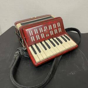 * selling out 1000 jpy ~ * BAI-LEbaire accordion red present condition Sagawa 100