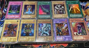  Yugioh первый период 2 период. очень редкий и больше много продажа комплектом общий число 200 листов и больше 1 иен распродажа Blue Eye z Cosmo Queen и т.п. SR и больше распроданный ①