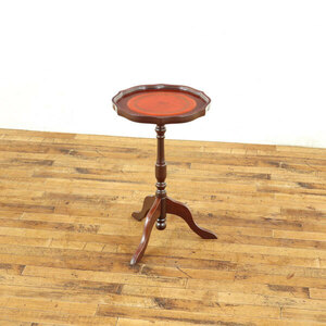 人気　ワインテーブル　かわいい　赤系のレザー　天板の形状も素敵　ソファ横　イギリス　アンティークフレックス　59029b
