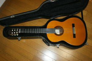 ヤマハクラシックギター　ＧＣ－７　１９８２年製