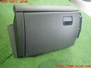 2UPJ-95777516]アウトランダーPHEV(GG2W)グローブボックス1 中古