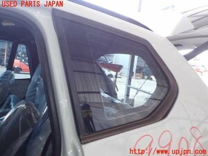 2UPJ-99081382]BMW X3 F25(WY20)左クォーターガラス 中古