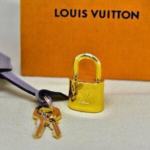 超レアー ほぼ新品 鑑定済 正規品 ルイヴィトン LOUIS VUITTON ネオアルマ付属 クロシェットカデナ 鍵２本 バッグチャーム 即配送 K397-24