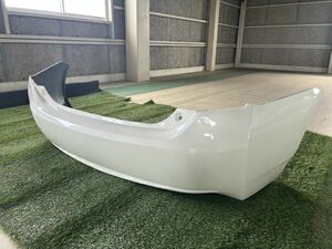 30Prius　前期/後期　ZVW・After-marketリアBumper ・ホワイトPearlクリスタルシャイン塗装品　・21-070　