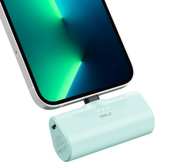 iWALK モバイルバッテリー 超小型 iPhone 4500mAh コネクター内蔵 コードレス 軽量 直接充電 iPhone 14/13/13 Pro Max/12他 グリーン A36