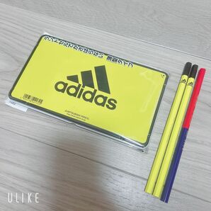 adidas 色鉛筆