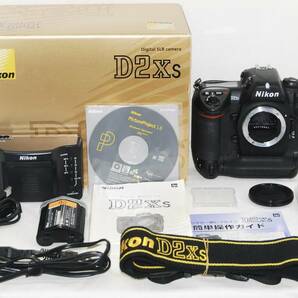 ★新品級943ショット★Nikon ニコン D2Xs ボディ デジタル一眼レフカメラ 元箱一式♪