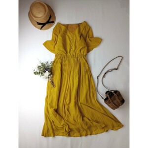 natural couture natural kchu-ru[ now day is, cotton plant ... person .!]V neck pearl button pleat long One-piece yellow (61Y+9631)
