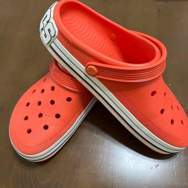 クロックス サンダル crocs