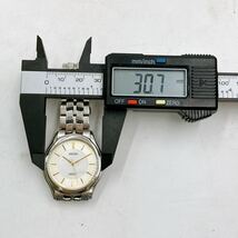 5AA009 SEIKO セイコー DOLCE ドルチェ 腕時計 8J41-6030 クオーツ アナログ ラウンド シェル シルバー ヴィンテージ コレクション _画像8
