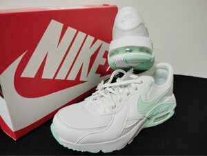 新品23.5cmナイキNIKEレディーススニーカーAIRMAXEXCEE エアマックスエクシーホワイトライトグリーン