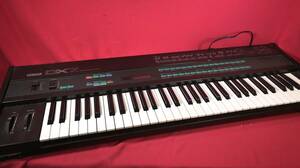 nt240516-001F8 YAMAHA ヤマハ DX7 シンセサイザー 音楽制作 キーボード デジタル 楽器 USED １００円スタート！