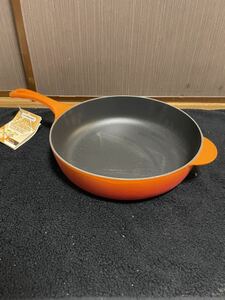 未使用　ル・クルーゼ　LE CREUSET フライパン 調理器具 30cm 