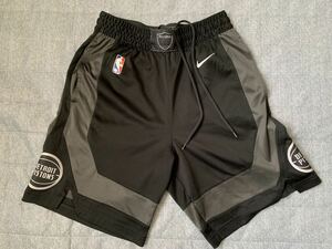 希少 NIKE NBA DETROIT PISTONS デトロイト ピストンズ ユニフォーム パンツ 黒 ブラック ウィンテージ 古着 ショーツ