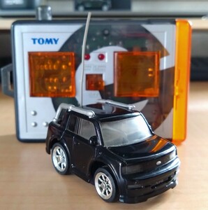 TOMICA BIT CHAR-G（TOMY）ビットチャージー トヨタbBオープンデッキ（ブラック）