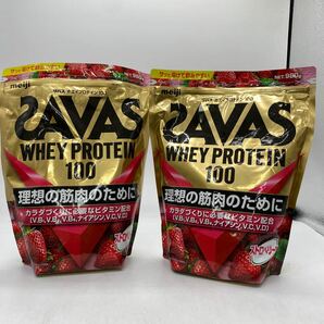 A0963 未開封 健康食品 ザバス ホエイ プロテイン ストロベリー味 980g × 2袋 賞味期限 2025年 08月 SAVAS WHEY PROTEIN の画像1