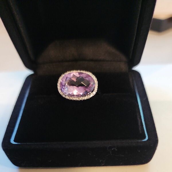750 ダイヤモンドリング　K18WG 紫石　カジュアルリング　ホワイトゴールド　金製品 指輪