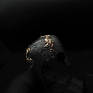 s-080 大金龍鐺 精密切彫 容彫 日本刀 武具 刀装具 銅製 小道具 鍔 目貫 縁頭 拵の画像8