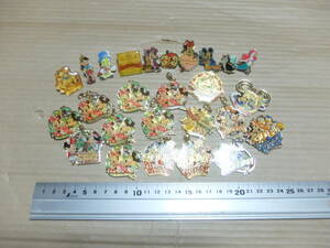  Disney Land Disney key holder 16 piece + pin badge various 10 piece total 26 piece together USED junk 