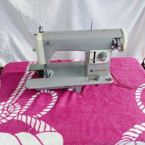 HITACHI machine sewing machine 